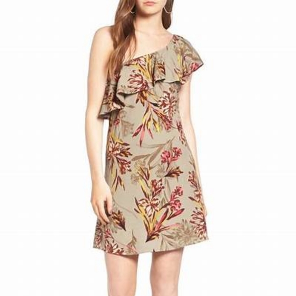 ASTR the Label Multi Island Floral Dress - Picture 3 of 13